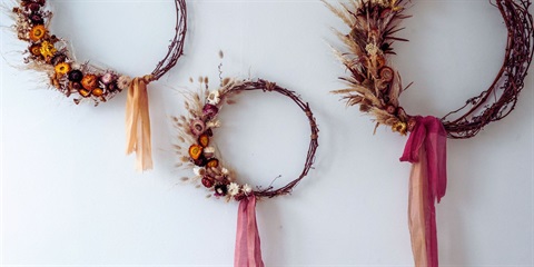 Wreath Banner 3.jpg